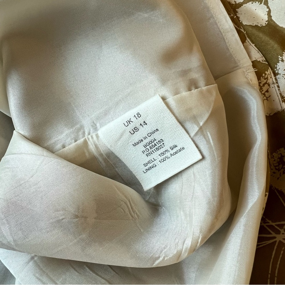 Boden Limited Edition Mustard and White Floral Pleated Silk Skirt - Size 14 EUC - Picture 8 of 8